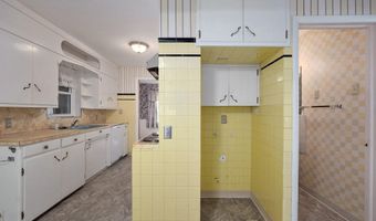 312 S Park Ave, Aurora, MO 65605