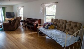 1380 Landing Rd, Baxley, GA 31513