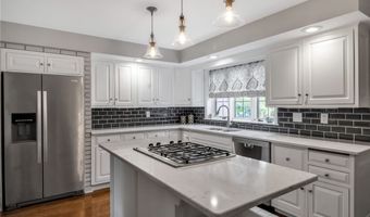 150 Brandywine Dr, Amherst, NY 14221
