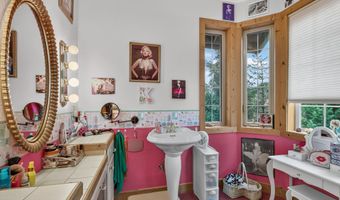 4567 Old Highway 99 S, Ashland, OR 97520