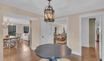 35 Bristol Pl, Bay Head, NJ 08742