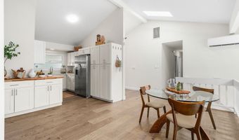 98-2033 Pahiolo St, Aiea, HI 96701
