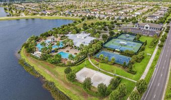 5254 WOLF CREEK Dr, Apollo Beach, FL 33572
