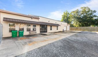726 Veterans Memorial Dr, Abbeville, LA 70510