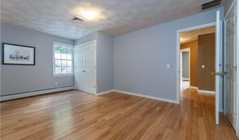 258 Woodridge Dr, North Kingstown, RI 02874