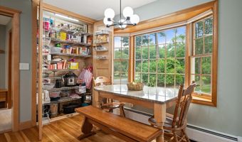 43 Darling Parke Dr, Bangor, ME 04401