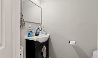 227 W GRAISBURY Ave, Audubon, NJ 08106