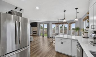 21005 Lawrence 2074, Ash Grove, MO 65604