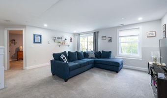 58 Granite Ln, Chester, NH 03036