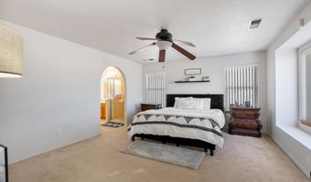 11 Private Dr, Alcalde, NM 87511