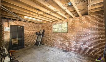 2162 General Winship Dr, Macon, GA 31204