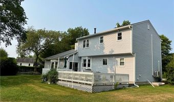 28 Mast Ct, Middletown, RI 02842