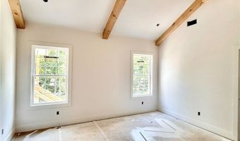 10 McGinnis Ln, Bella Vista, AR 72715