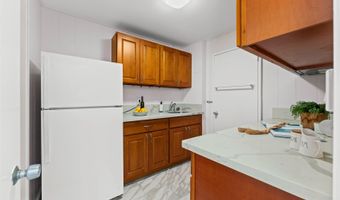 98-822 Kaamilo St, Aiea, HI 96701