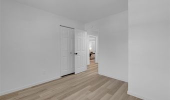 504 Thornlea Ct, Ballwin, MO 63011