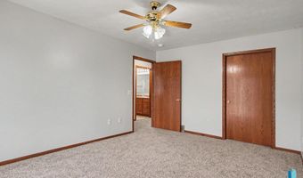 410 N 9th Ave, Brandon, SD 57005