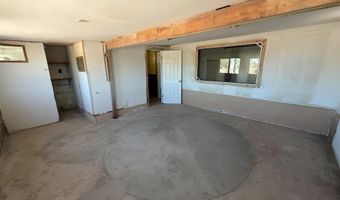 27148 Black Mountain Dr, Bouse, AZ 85325