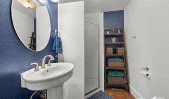 8024 Wisteria St, Anchorage, AK 99502