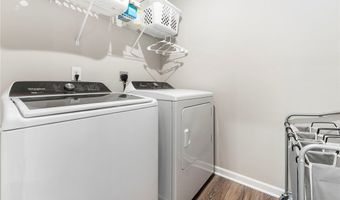 800 Dipper Ln 3, Aurora, OH 44202