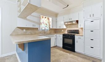 1213 N Shady Ln, Bauxite, AR 72015