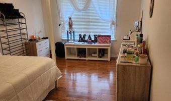20 6th St, Barnegat, NJ 08005
