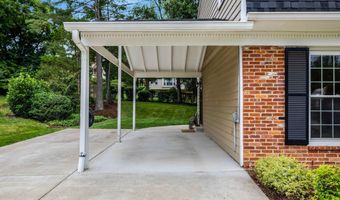 8104 BRIAR CREEK Dr, Annandale, VA 22003