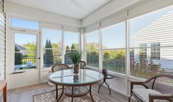 16 RACCOON Ln, Barnegat, NJ 08005