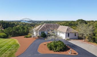 4 Mainstay Ln, Bourne, MA 02532