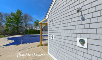 2 Candleberry Ct 2, Bourne, MA 02532