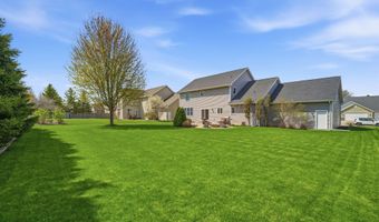 3208 S SOLITUDE Ln, Appleton, WI 54915