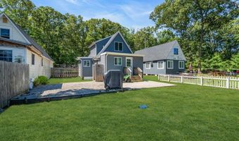 375 E BARNEGAT Ave, Bayville, NJ 08721