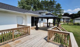 536 Santa Maria Dr, Arlington, WI 53911
