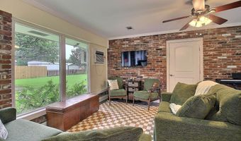 7314 Oak Meadow Dr, Baton Rouge, LA 70818