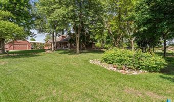 301 Lee Dr, Alcester, SD 57001