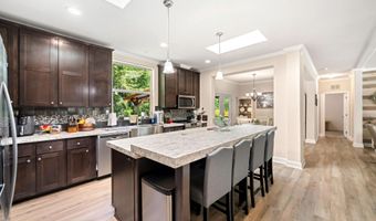 87477 Jean Dr, Bandon, OR 97411