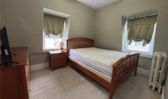 4 Hammond St 5, Newport, RI 02840