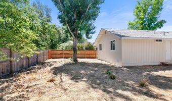 2445 Toyon St, Anderson, CA 96007