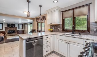 315 Randwood Dr, Amherst, NY 14221