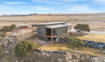 256 Snake River Dr, American Falls, ID 83211