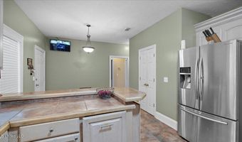 161 Goshen Springs Ln, Brandon, MS 39047