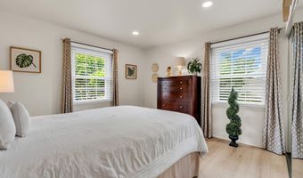40 Icemeadow Ln, Aberdeen, NJ 07747