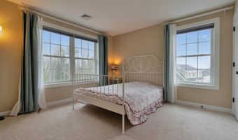 58 Village Place Dr, Barrington, NH 03825