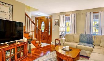 55 Whisper Ln, North Kingstown, RI 02852