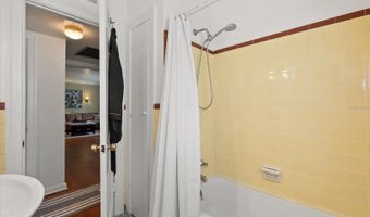 37 E VANDERBILT St, Orlando, FL 32804