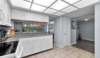 2279 SEMINOLE Rd 11, Atlantic Beach, FL 32233