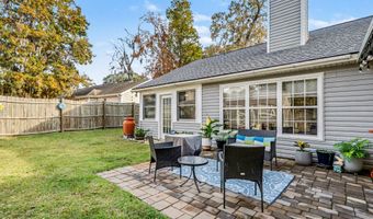 18 Ardmore Ave, Beaufort, SC 29907