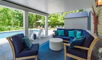 1 Northwest Psge, Barrington, RI 02806