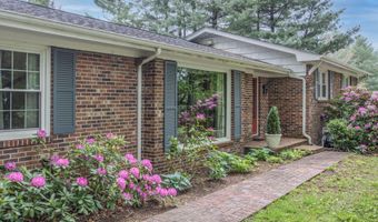 19494 Oakwood Dr, Abingdon, VA 24211