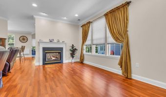 40 BUNKER HILL Dr, Allentown, NJ 08501
