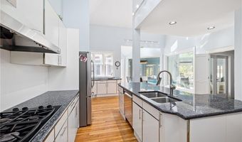 35 River Run, East Greenwich, RI 02818
